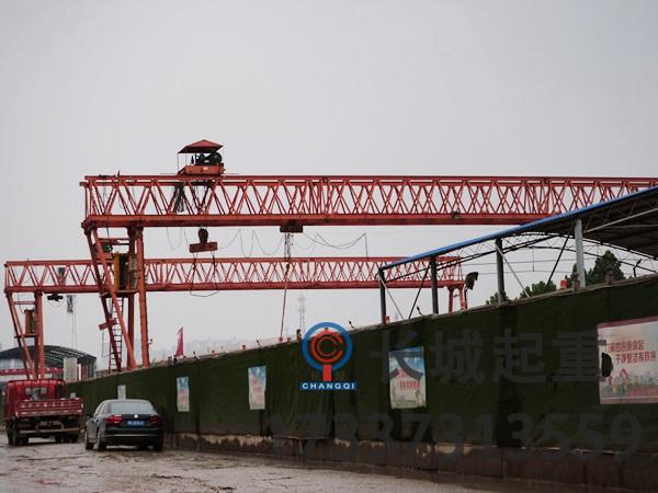 吊鉤式龍門吊的發展對操作人員的要求