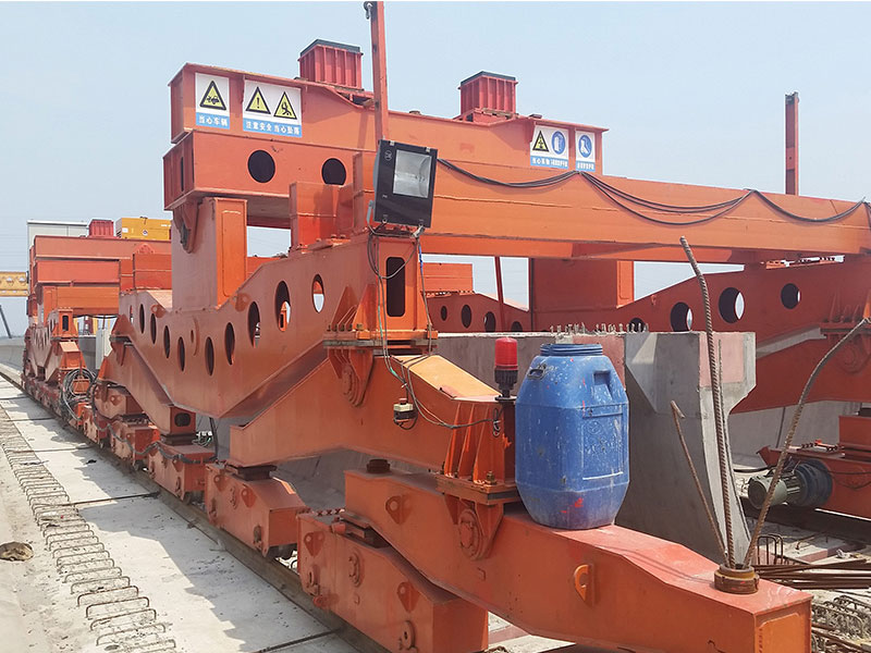 250噸輕軌軌道運梁車